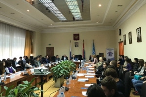 Ежегодная научно-практическая конференция &laquo;Право и государство (к 100-летию Февральской и Октябрьской революций)&raquo; и Круглый стол &laquo;Формирование профессиональных качеств современного юриста&raquo;.